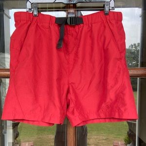 The North Face men’s lined shorts (M) small‎ flaw